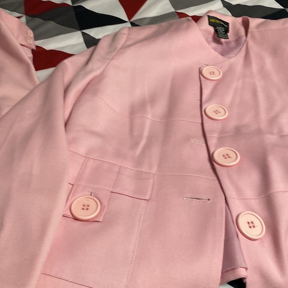 Suit - Picture 2 of 16